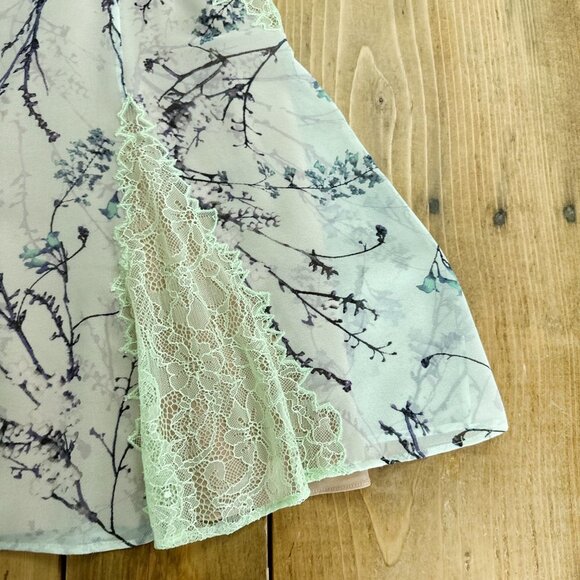 BCBGMaxazria  Gwyneth Floral Dress‎ Nature light Mint Lace - Picture 6 of 9